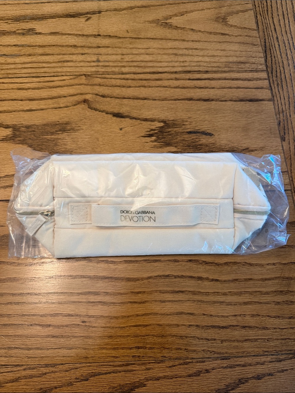 NWT - Dolce & Gabbana - devotion off white/cream cosmetic pouch